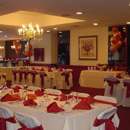 Ramada By Wyndham Watertown Thousand Extérieur photo